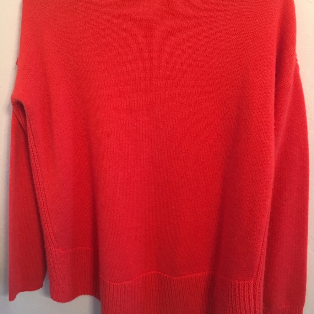 Theory 100% cashmere sweater